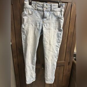 Wallflower Light Wash Skinny Jeans